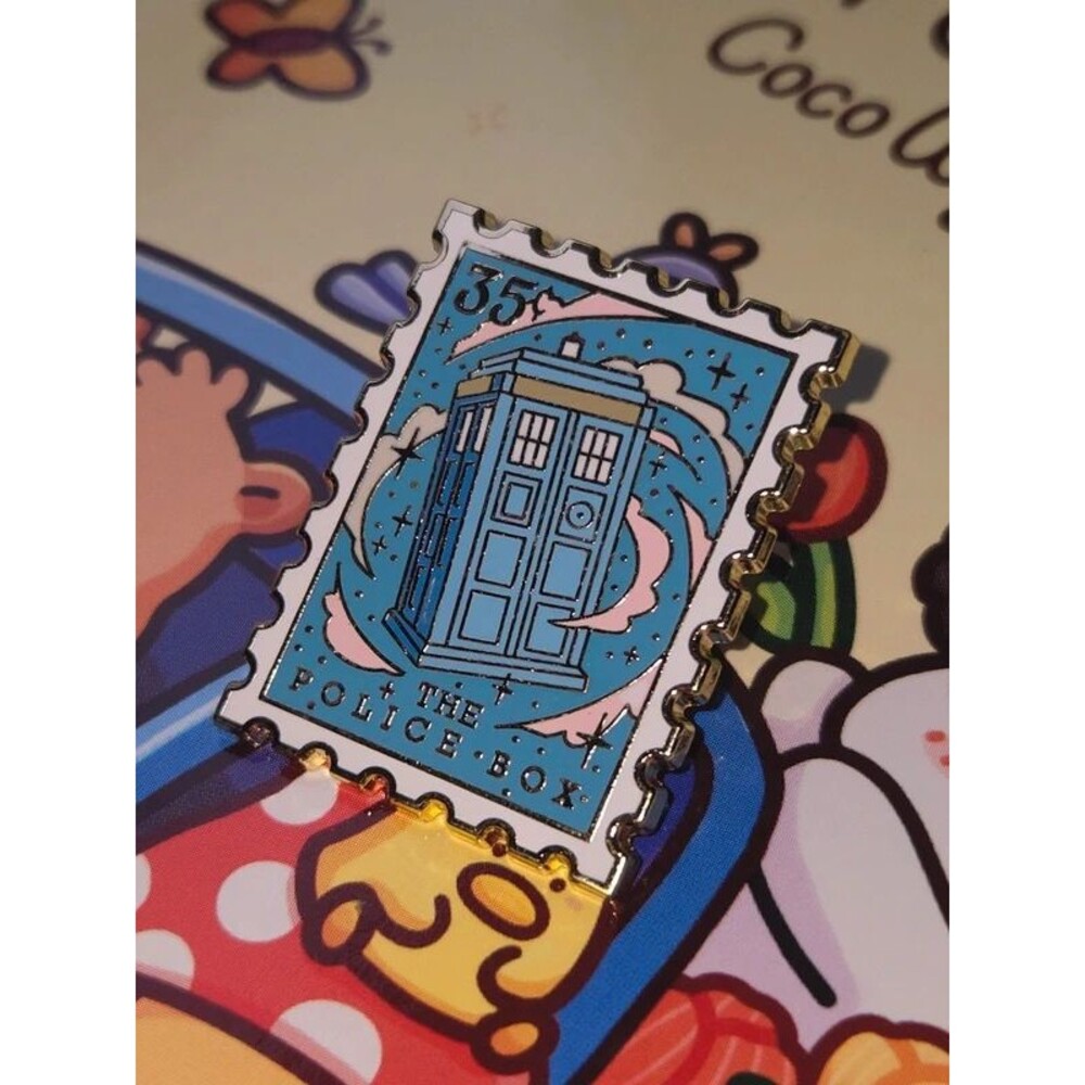 Tardis Doctor Who posted stamp collectors enamel pin